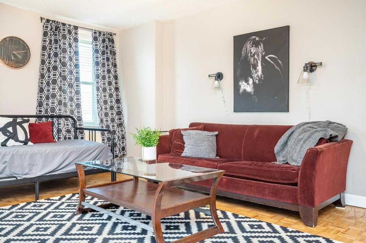 Apartment Heart Downtown! Great Location! Pt3c